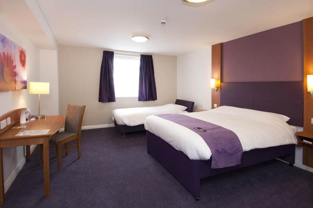 Premier Inn Edinburgh Airport - Newbridge Newbridge  Oda fotoğraf