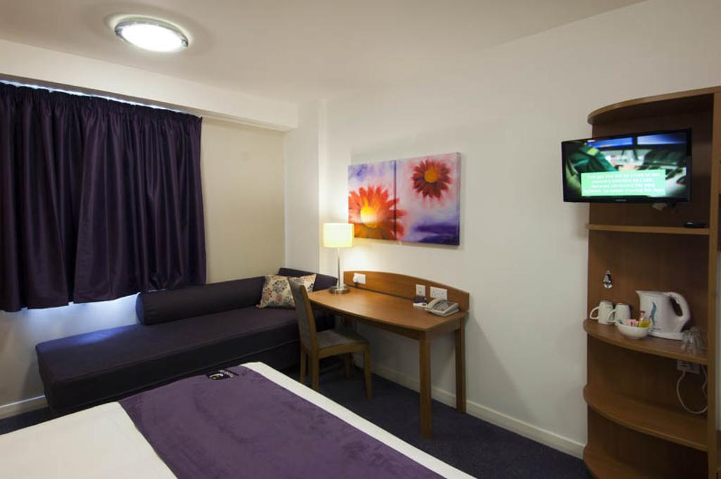 Premier Inn Edinburgh Airport - Newbridge Newbridge  Oda fotoğraf